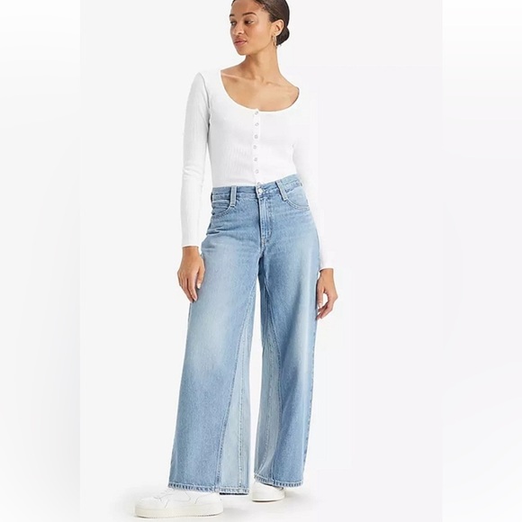 Levi's Denim - Levi’s Baggy Wide-Leg with Relaxed Inset Panels Light Blue Jeans Size 28